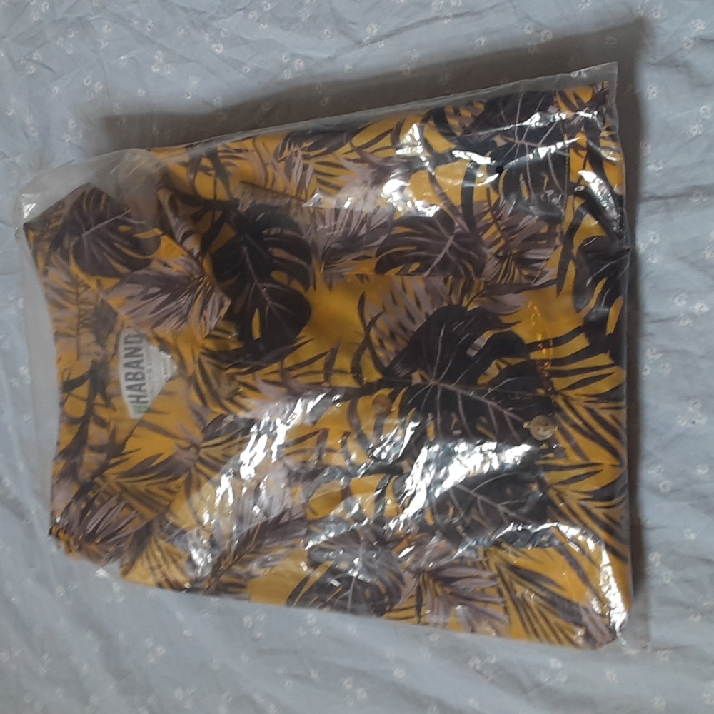 HABAND YELLOW AND GRAY FLORAL HAWAIIAN SHIRT, XL - Picture 9 of 10